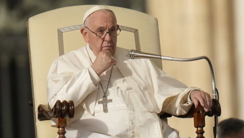 PAPA NIJE NA ”RADNOM MESTU”: Ko upravlja Vatikanom dok Franje nema
