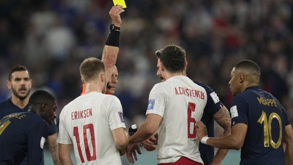 ПОБЕДНИК НОСИ СВЕ: Аустралија и Данска бију битку за преостало место у осмини финала