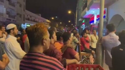 FUDBALSKA GROZNICA TRESE KATAR: Pogledajte kako se na ulicama Dohe pratio meč Argentina - Meksiko (VIDEO)