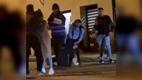 LEŽAO NA ZEMLJI DOK SU GA TUKLI: Pretučen policajac u BiH, napadači snimljeni (VIDEO)