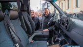 СА РУМУНИМА СЕ БОРИМО ПРОТИВ ПОПЛАВА: У Зрењанину, уз пројекат прекограничне сарадње, представљена опрема и возила вредна 240 хиљада евра