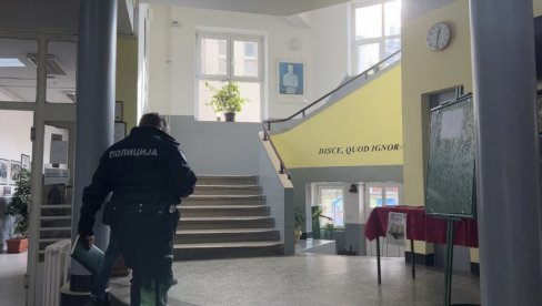 DEČAKA UDARIO PESNICOM U GLAVU: Novi slučaj vršnjačkog nasilja u Nišu, srednjoškolac povređen u školi (FOTO)