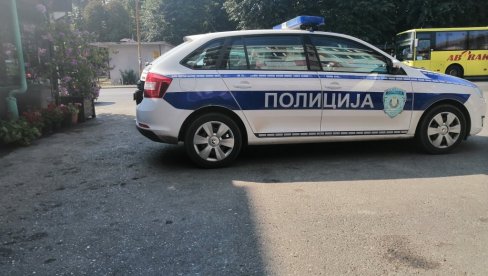 ДРОГУ КРИО У ПОДРУМУ: Ухапшен мушкарац у Лозници, полиција га привела после претреса куће