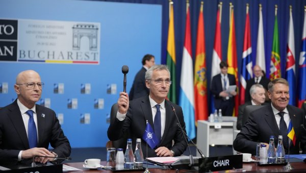 НАТО СЕ ГРУПИШЕ ОД БАЛТИКА СВЕ ДО ЦРНОГ МОРА: У Букурешту почео дводневни састанак шефова дипломатије земаља НАТО
