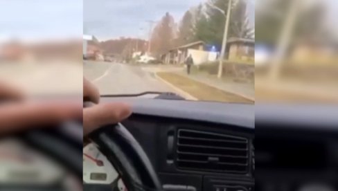 UZNEMIRUJUĆI SNIMAK: Vozač namerno gazi pešaka na ulicama Leposavića (VIDEO)