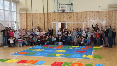 HILJADU MALIŠANA SLAGALO ČEPOVE: Završena humanitarno-ekološka akcija „Ekološko vaspitanje, zdravo odrastanje