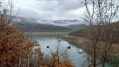 ЧАМЦИ ЗАВРШИЛИ ПО ВОДОМ: После обилних киша повећан водостај на Завојском језеру
