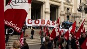 ORUŽJE DOLE, PLATE VIŠE: Masovni protesti u Rimu protiv slanja oružja Kijevu (VIDEO)