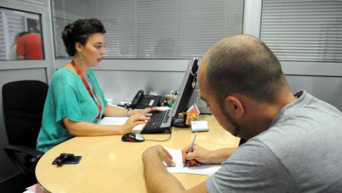 ФИКСНА КАМАТА - ЛАКША ОТПЛАТА: Банкари у Црној Гори нуде два модела за измиривање кредита, клијентима ипак савет- опрез