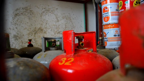 ШЕСТОРО ПОГИНУЛО У УРУШАВАЊУ ЗГРАДЕ: Велика несрећа након експлозије гаса у Русији