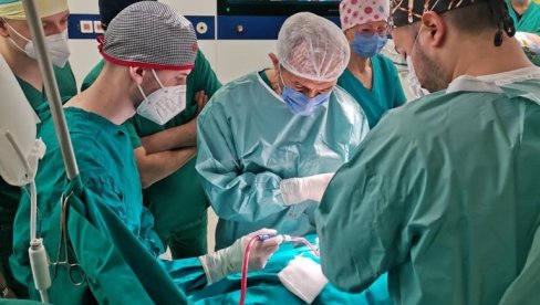 POHOD NA NOVI EVROPSKI REKORD PO BROJU OPERACIJA: Lekari Instituta Dedinje danas operišu 25 pacijenata