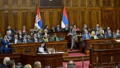 TREĆA SEDNICA NARODNE SKUPŠTINE REPUBLIKE SRBIJE: Prva tačka - predlog zakona o budžetu (FOTO)