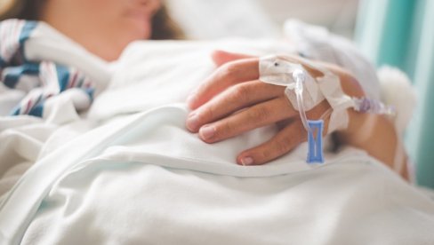 PREMINUO MLADIĆ KOJI JE IZBODEN U BATAJNICI: Posle mesec dana podlegao povredama u bolnici