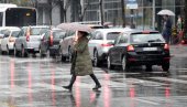 STIŽE NEVREME: Crni oblaci prekrili Vojvodinu,  kiša i grmljavina dolaze do Beograda