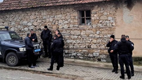 OVO JE NEČUVENO! Policija pred kućom Petrovića - došli da zaplene vino (VIDEO/FOTO)