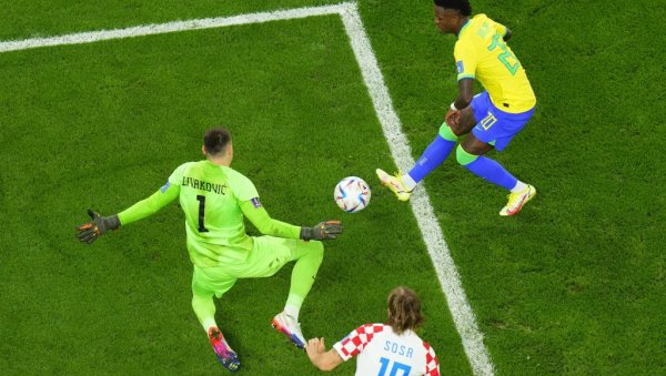 ЧУДЕСНИ ДОМИНИК ЛИВАКОВИЋ ПРЕД ТРАНСФЕРОМ КАРИЈЕРЕ: Фудбалски гигант загризао за хероја меча Хрватска - Бразил! Динамо Загреб пуни касу