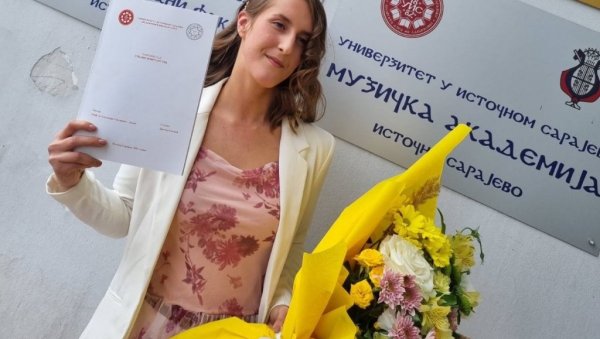 МАШТА О ЗАПОСЛЕЊУ: Драгица Гаговић студент генерације у Источном Сарајеву, има вољу да остане у својој држави