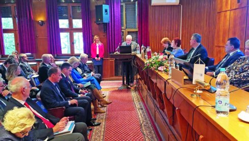 PONOSNO U DRUGI VEK: Beogradski medicinski fakultet juče je obeležio 102 godine postojanja