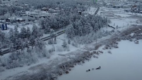 TRKA NA SKORO -50 STEPENI: Održan ledeni maraton u Sibiru (VIDEO)