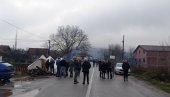 PETO JUTRO NA BARIKADAMA: Samo jedan Srbin među odbornicima, pojačno prisustvo tzv. policije Kosova