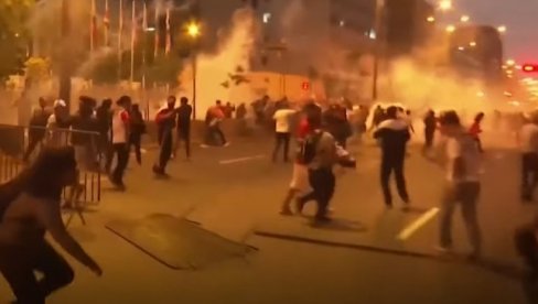 БОЛУАРТЕ ПРОГЛАСИЛА ВАНРЕДНО СТАЊЕ: Протести широм Перуа након опозива бившег председника