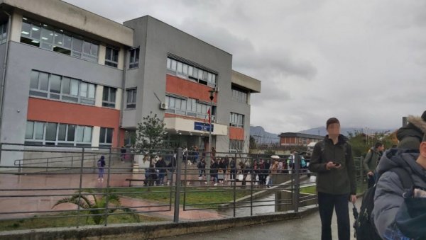 ПРЕГЛЕДАНЕ 93 ШКОЛЕ, БОМБИ НЕМА: Огласила се Управа полиције после дојава о експлозивним направама у Црној Гори