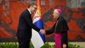 VATIKAN NEĆE MENJATI STAV O NEZAVISNOSTI KiM: Vučić primio akreditive novoimenovanih ambasadora Svete stolice
