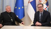 BEOGRAD ĆE UVEK BITI VAŠA KUĆA: Predsednik primio u oproštajnu posetu bivšeg beogradskog nadbiskupa Stanislava Hočevara (FOTO)