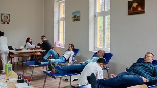 ПРИКУПЉЕНE 43 ЈЕДИНИЦE: Акција добровољног давалаштва крви у врњачком селу Грачац