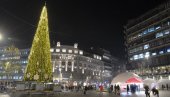 EUFORIJA PRAZNIKA ŠIROM PRESTONICE: Počeli mnogobrojni novogodišnji programi, grad je okićen i ukrašen