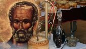 ШТА КАЖЕ ЦРКВА: Да ли је грех ако се Свети Никола слави мрсно