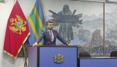 FORMIRANA VLAST U BARU: Predsednik Skupštine opštine Branislav Bane Nenezić položio zakletvu