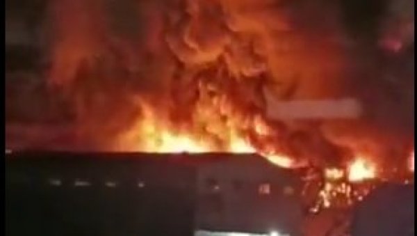 ОГРОМАН ПОЖАР НА ИСТОКУ РУСИЈЕ: Узбуна у Владивостоку, ватра гута све пред собом (ВИДЕО)