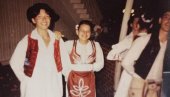 ОКУПЉАЊЕ СЛАВНОГ ФОЛКЛОРНОГ АНСАМБЛА: После 35 година опет свили коло од Вардара до Триглава (ФОТО)