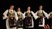 KOSOVSKI BOŽURI ZA KRAJ GODINE: Tradicionalni novogodišnji koncert u Jaši Tomić  (FOTO)
