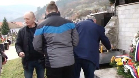 BOL NE JENJAVA: Pripadnici tzv. Armije BiH upali u srpsko selo na Nikoljdan i masakrirali civile, među njima i decu - tuga i posle 30 godina