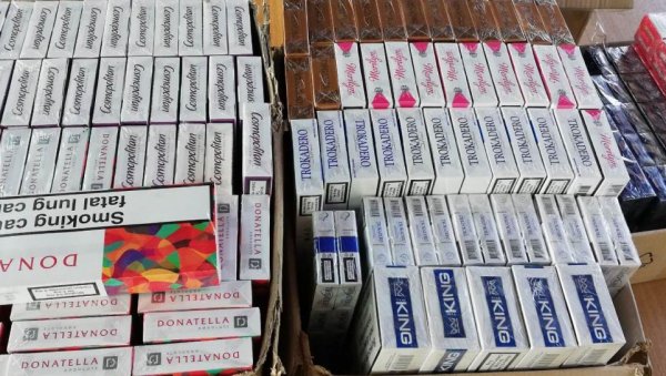 ЗАПЛЕЊЕНО 16.500 ПАКЛИЦА: Краљевачка полиција спречила шверц цигарета вредних четири милиона динара