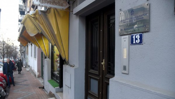 УБИЛА ЈЕ ПЛУЋНА ЕМБОЛИЈА? У Београду преминула Бранка Васовић (49) после операције смањивања груди у приватној ординацији