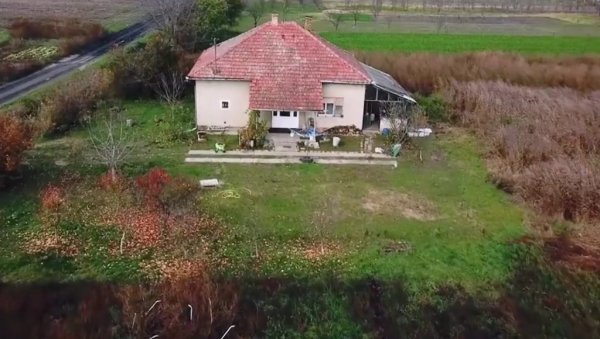 БЕКСТВОМ СА АСФАЛТА НАШЛИ ЗДРАВЉЕ И МИР: Породица Мијовић боравак у великом граду заменила за живот на селу