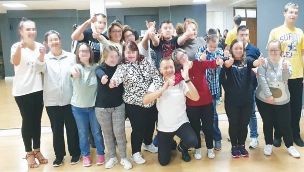 ХРОМОЗОМ ВИШКА ЗА ЈОШ ВИШЕ ЉУБАВИ: Организација Best Buddies спаја особе са дауновим синдромом и волонтере