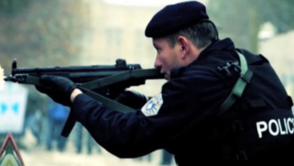 СРБИЈА ИМА НОВЕ ДОКАЗЕ ПРОТИВ ЛАЖНЕ ДРЖАВЕ: Погледајте како су Куртијеви полицајци поново ушли на територију централне Србије (ВИДЕО)