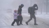 RASTE BROJ MRTVIH U AMERICI: Snežna oluja pravi haos, u najteže pogođenom gradu počele pljačke (VIDEO)