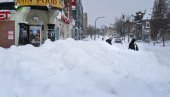 AMERIKA NA UDARU JEZIVE SNEŽNE OLUJE, NAJMANJE 9 POGINULIH: Nevreme ruši sve pred sobom, tuku i tornada, a najgore tek sledi
