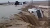 STRAVIČNI PRIZORI U JORDANU: Zbog poplava evakuisano skoro dve hiljade turista, tri osobe povređene (VIDEO)
