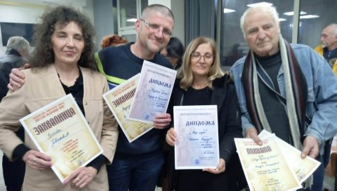 НА ПОЕТСКОЈ „ПОЗОРНИЦИ ПЛУС“: Прва награда за Параћинца Андрију Радомировића