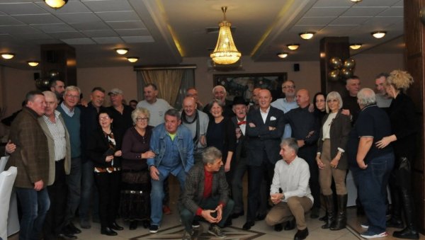 ВРЕМЕ НАЈЛЕПШЕ КОШАРКЕ: Сећања бивших чланова КК Јагодина не турнире и утакмице пре пола века (ФОТО)
