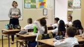 NEMA NI UČITELJICA: Direktori moraju da angažuju nastavnike iz produženog boravka