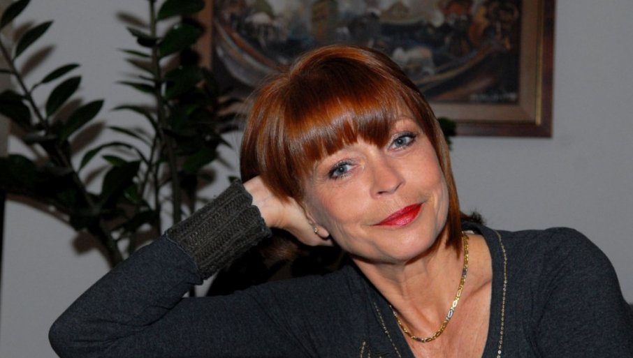 ОН ТО НИЈЕ ЗНАО: Неда Арнерић била заљубљена у чувеног певача