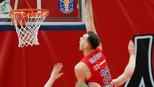 СРБИ СЕ НИСУ УПЛАШИЛИ САНКЦИЈА И РАТА: Многе руске клубове од почетка специјалне војне операције напустила већина странаца, не и наши асови