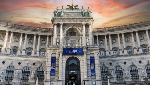 И БАЛЕТ НА БАЛУ: У бечкој Хофбург дворани ове године, уз  више од двеста уметника, биће одржан Светосавски бал